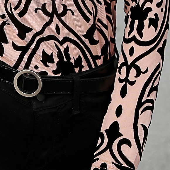 Black Print Long Sleeve Casual Blouse - Picture 3 of 4